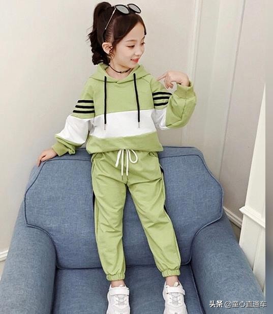 童装韩系风中大童,中大童装8-16岁运动衣