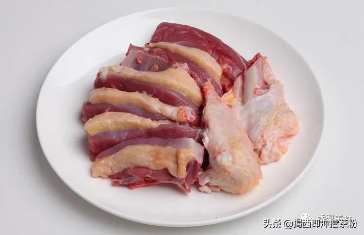 笋焖鸭子做法,腐竹莴笋焖鸭