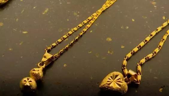 家里黄金首饰卖掉,出售刚买的黄金首饰