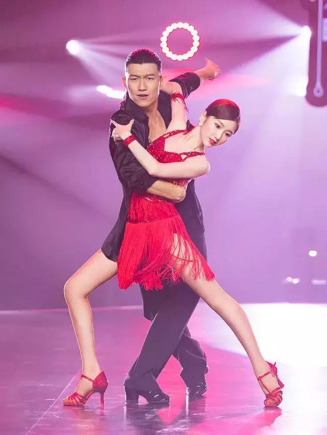 这就是街舞2韩庚名场面,韩庚这就是街舞2队伍名字