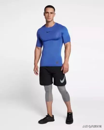 健身肌肉男穿衣搭配图片,肌肉男在健身穿衣搭配