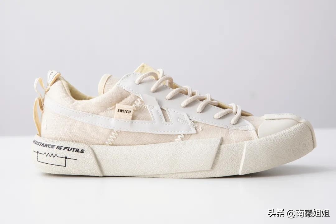 龚俊鞋子回力祥云款,龚俊回力鞋显脚大