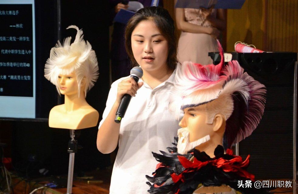 校园最美妆容，我们在成都塔子山附近的学校发现了