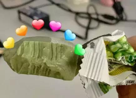 戴一个牙套会掉吗,戴个牙套对嘴唇有变化吗