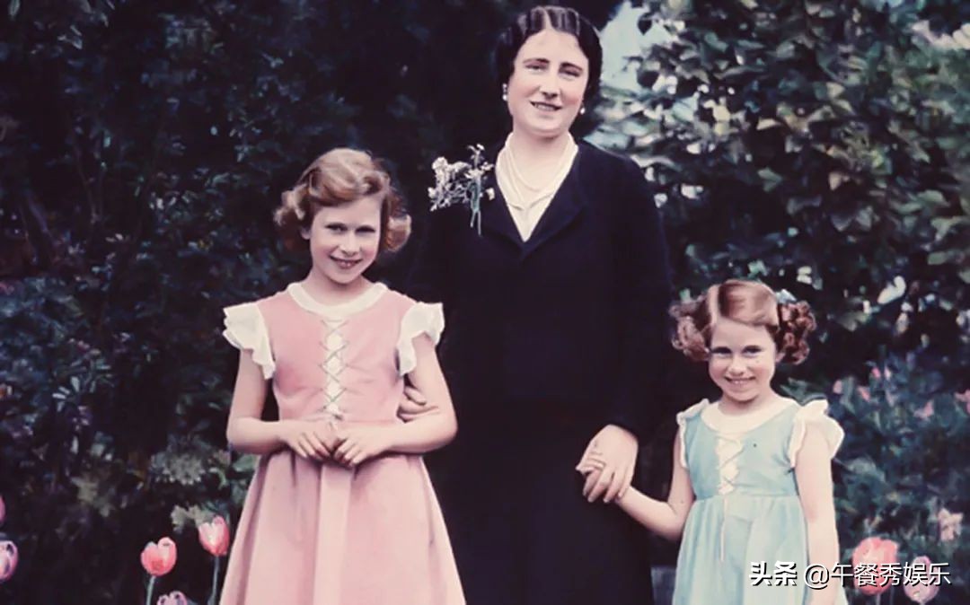 英女王90岁大寿,英女王的钻石胸针