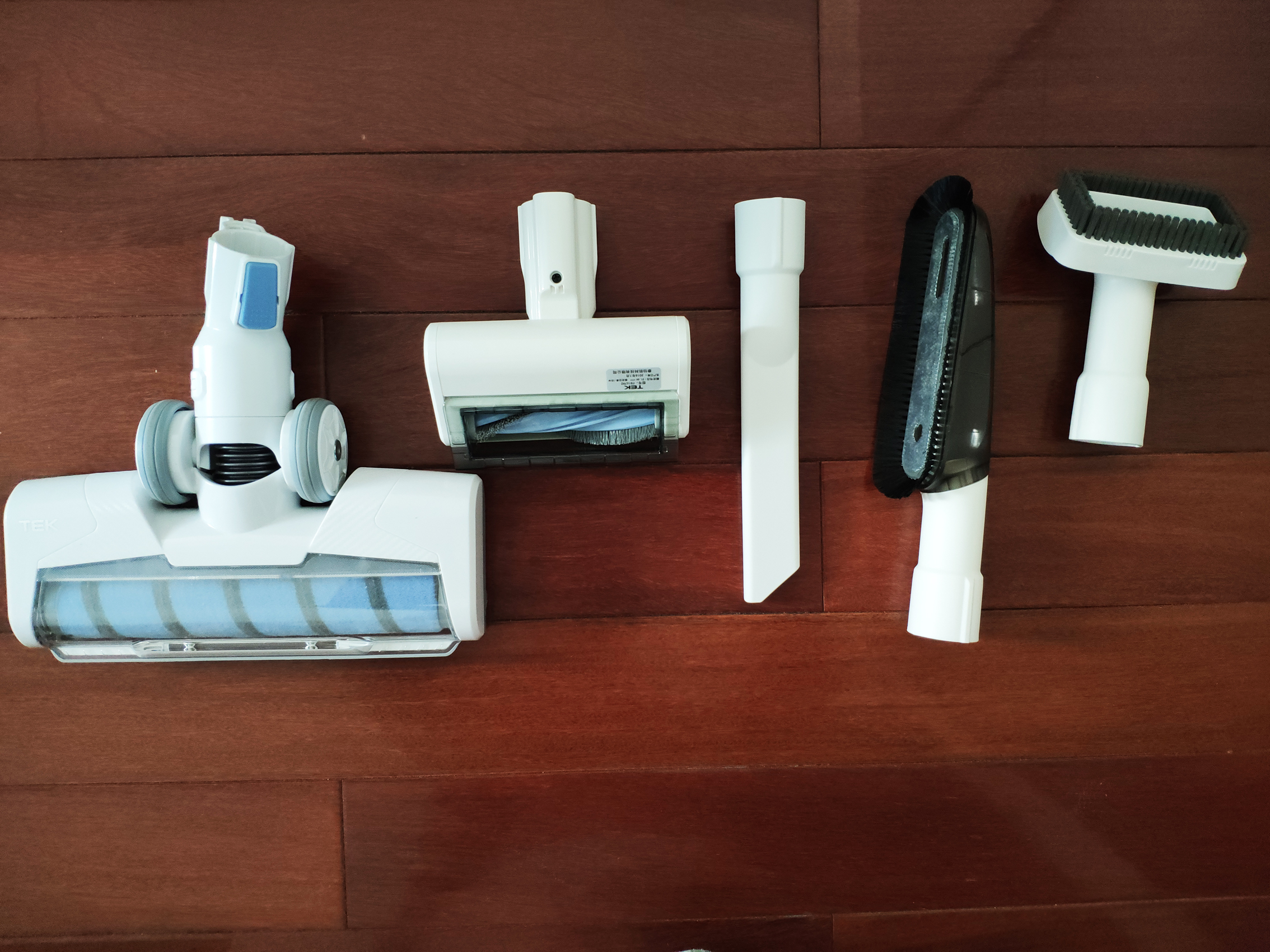 带收纳电源线的吸尘器,吸尘器需不需要插电