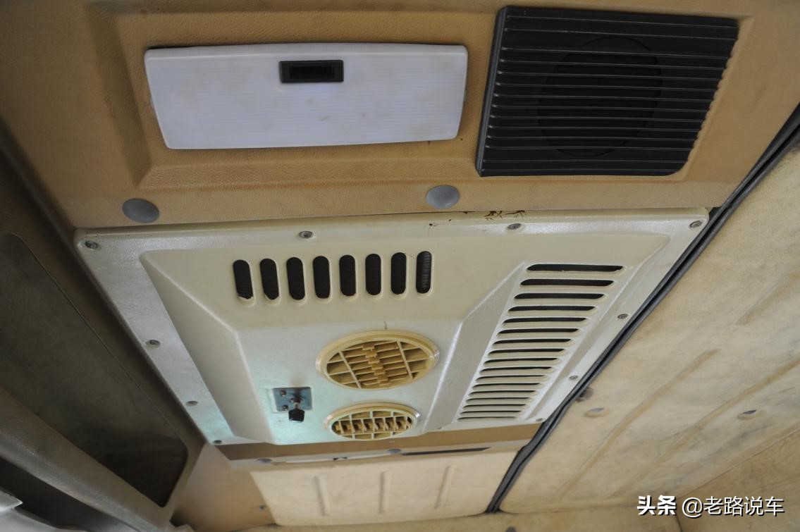 重庆铁马6x6军用车多少马力,重庆铁马6x6军用越野车