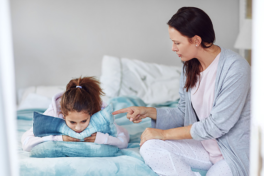 父母对孩子的教育方式不对怎么办,父母该不该严厉教育孩子