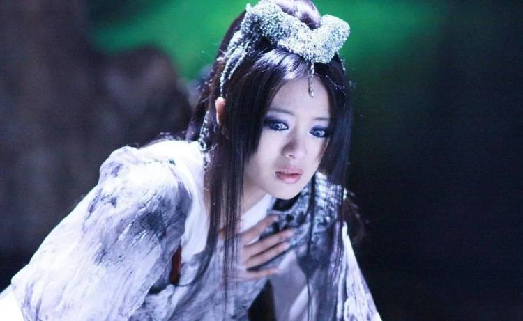 被迷住了！别总说白娘子了，这些美艳女妖，各个都撩