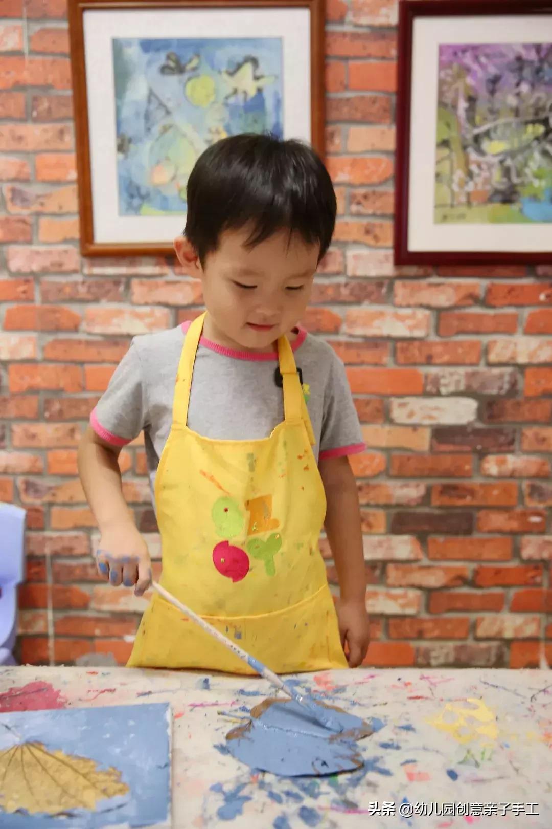 小班美工塑料袋拓印画教案,植物拓印创意教程视频