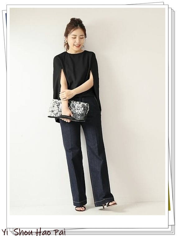 女星喇叭牛仔裤搭配,风衣搭配喇叭牛仔裤