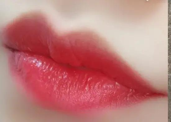 黄皮素颜显白口红色号推荐,口红什么颜色显白素颜好看