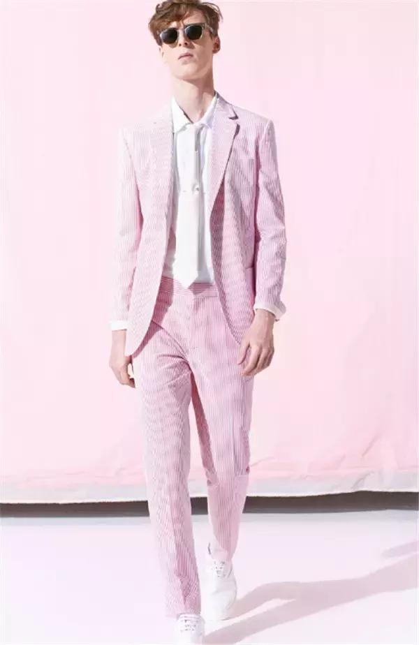 春天服装穿搭使用马卡龙配色，青春明快显年轻，光彩照人