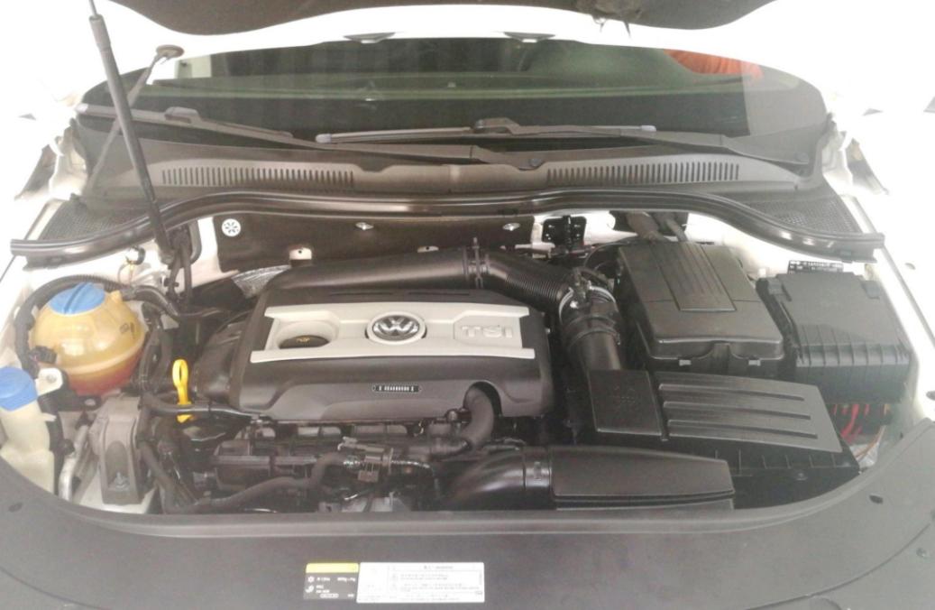 大众cc涡轮增压管道渗油,大众cc行驶多少公里气门室盖渗油