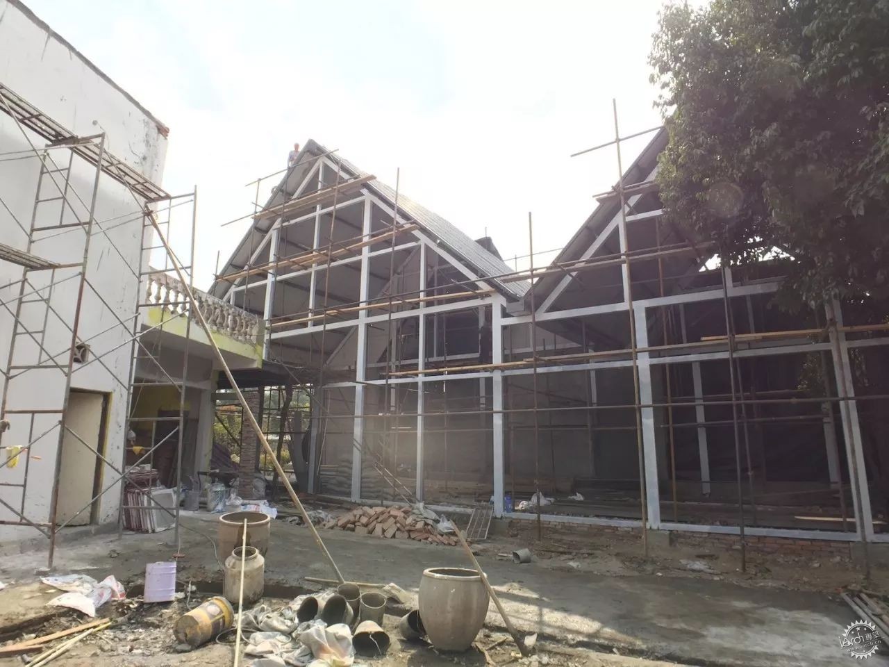 sasa，西西，设计师老王和三圣乡的“亲家DearHome”