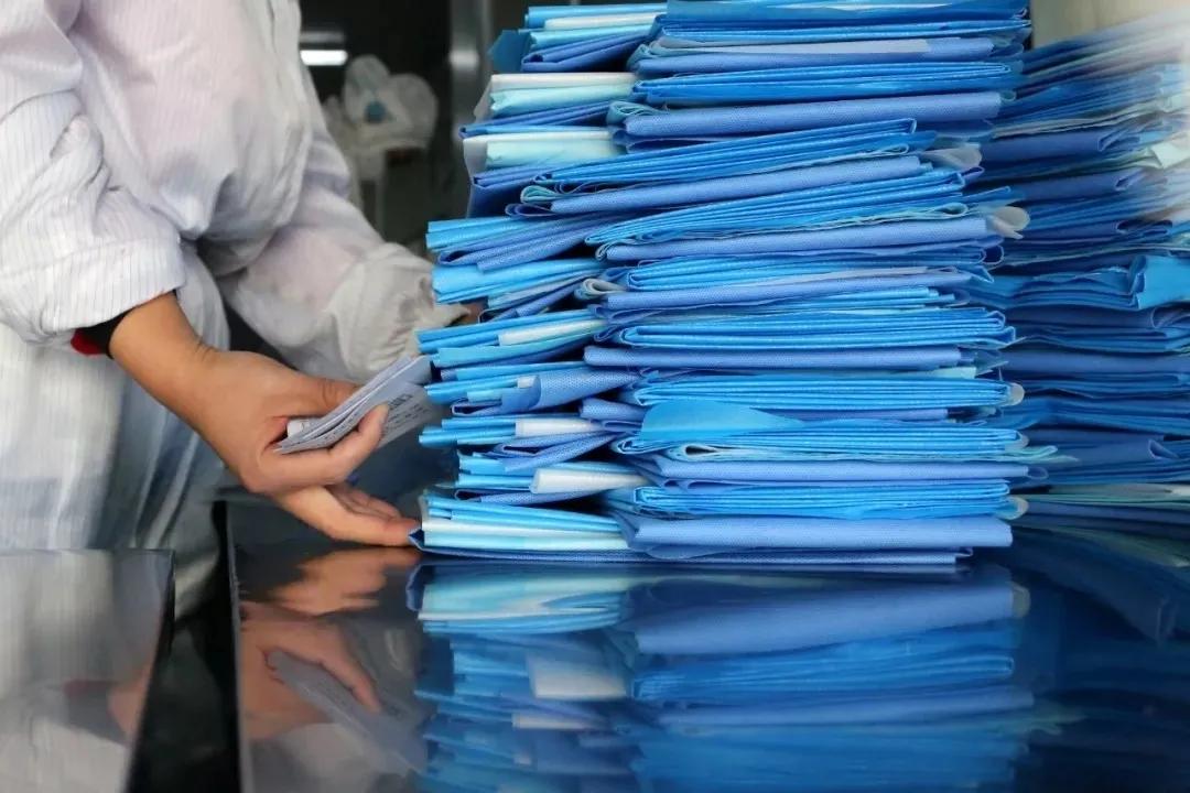 用镜头将瞬间定格永恒,镜头定格感动影像凝聚力量