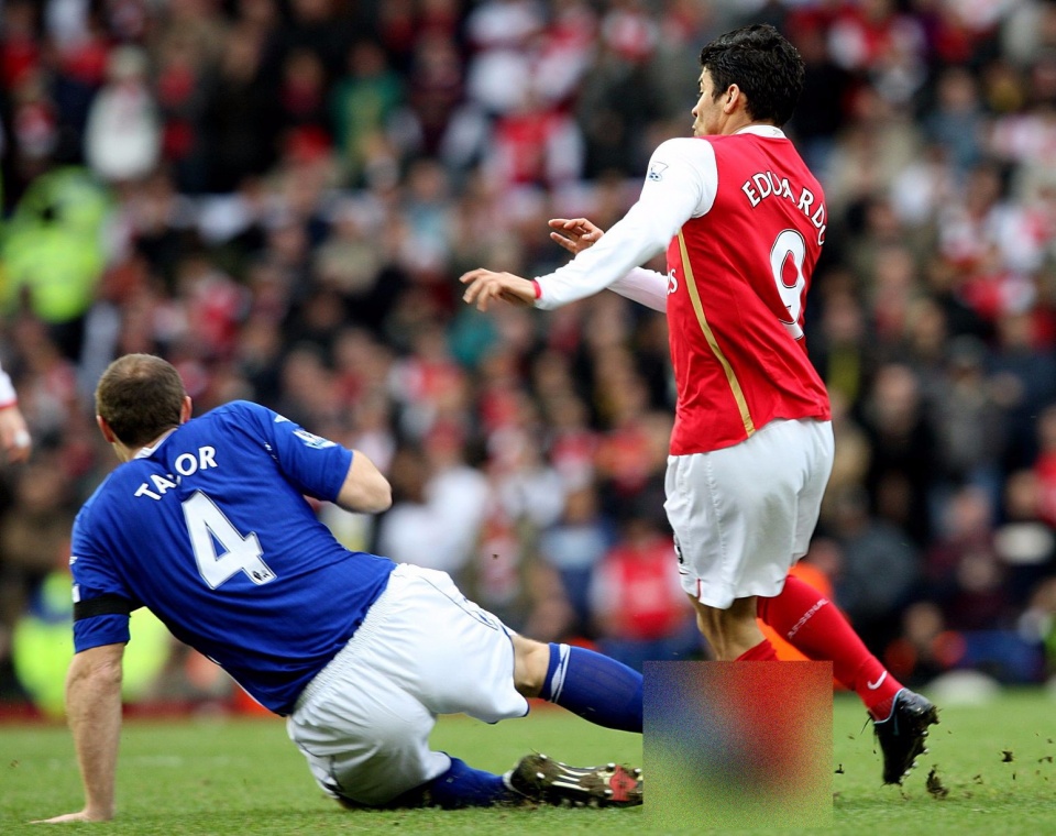 世界足坛最难打破的十大纪录,盘点那些足坛名场面犯规瞬间