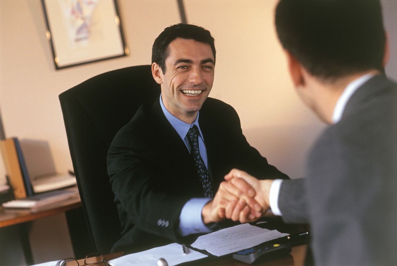 买基金最重要的就是选对基金经理,基金经理买入基金