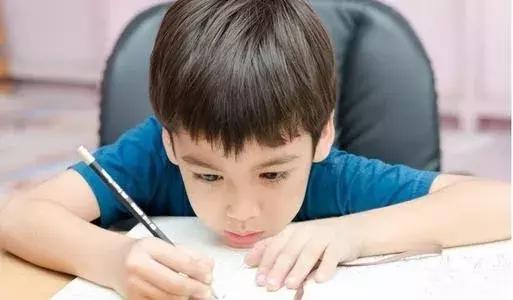 4岁孩子近视600度还能治好吗,4岁孩子1000度近视如何矫正视力