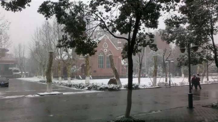 我的青春叫：武汉汉西一路农夫山泉袁隆平中学