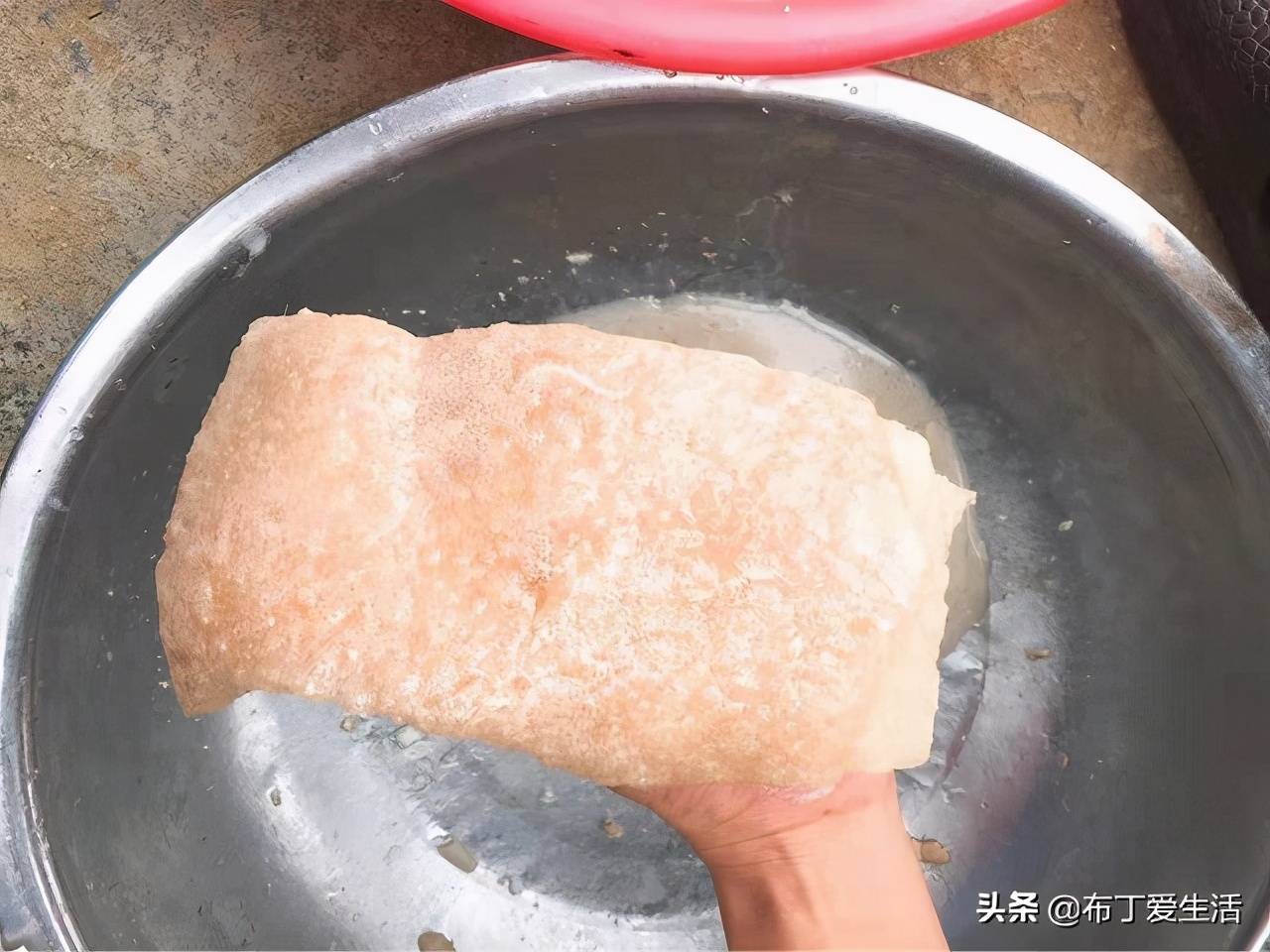 炸扣肉起泡正确炸法客家人,花生油要沉淀多久炸扣肉不会起泡