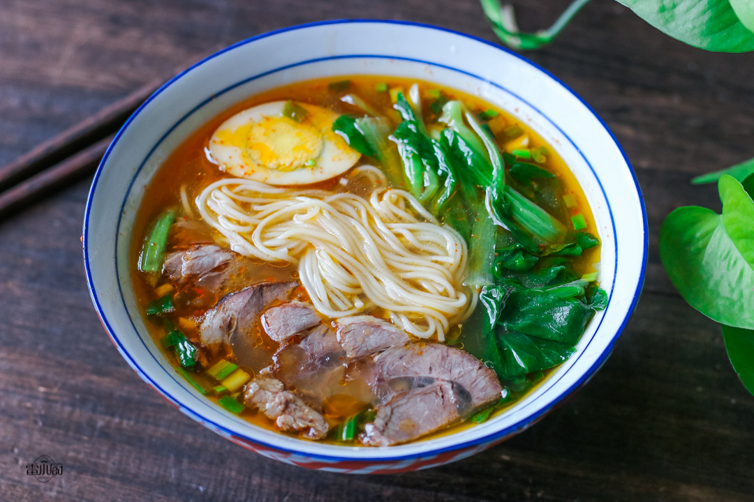 摆地摊食品卖什么最火成本低,摆地摊吃的什么东西最赚钱成本低