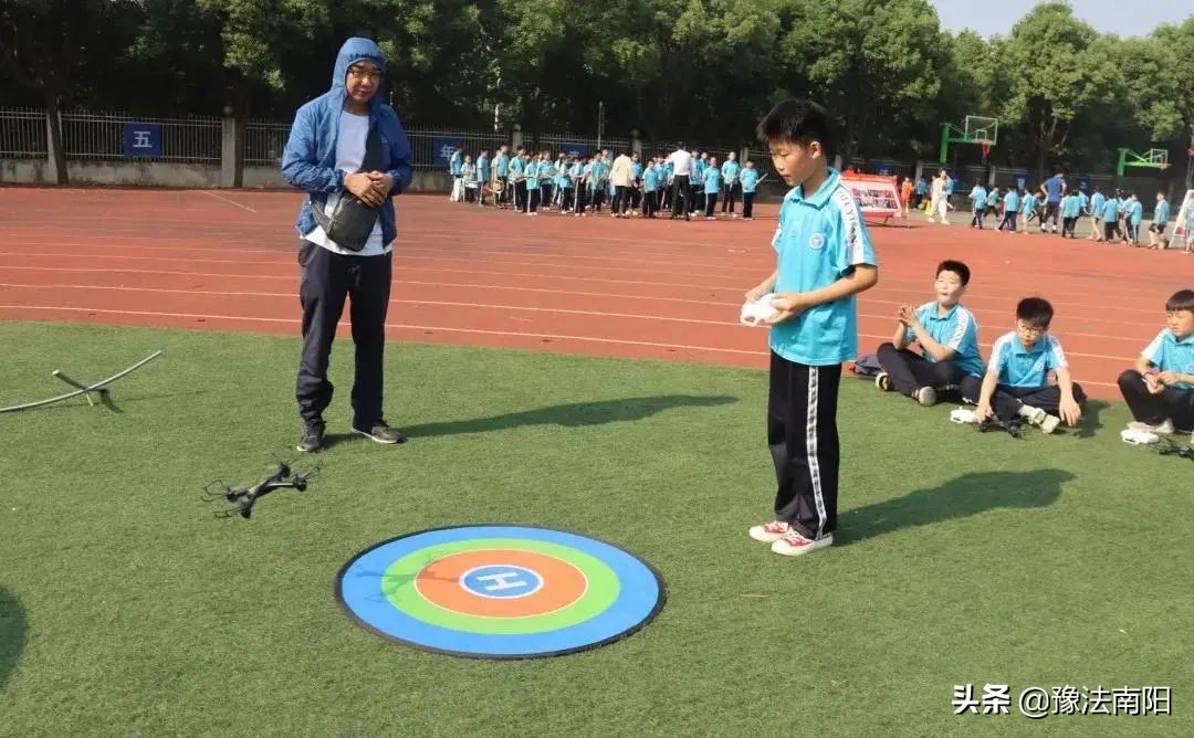 邓州市致远实验学校2023年运动会,邓州致远实验学校元旦