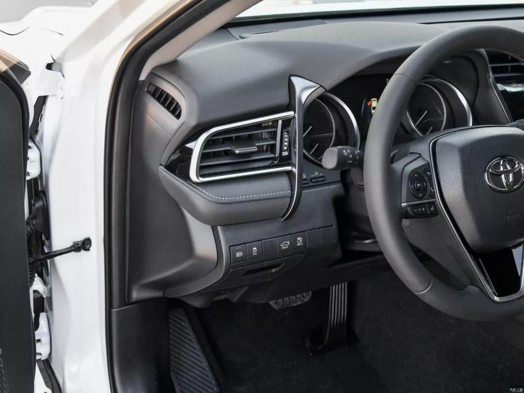 丰田凯美瑞混动试驾大家车言论,汉兰达混动和凯美瑞混动试驾对比