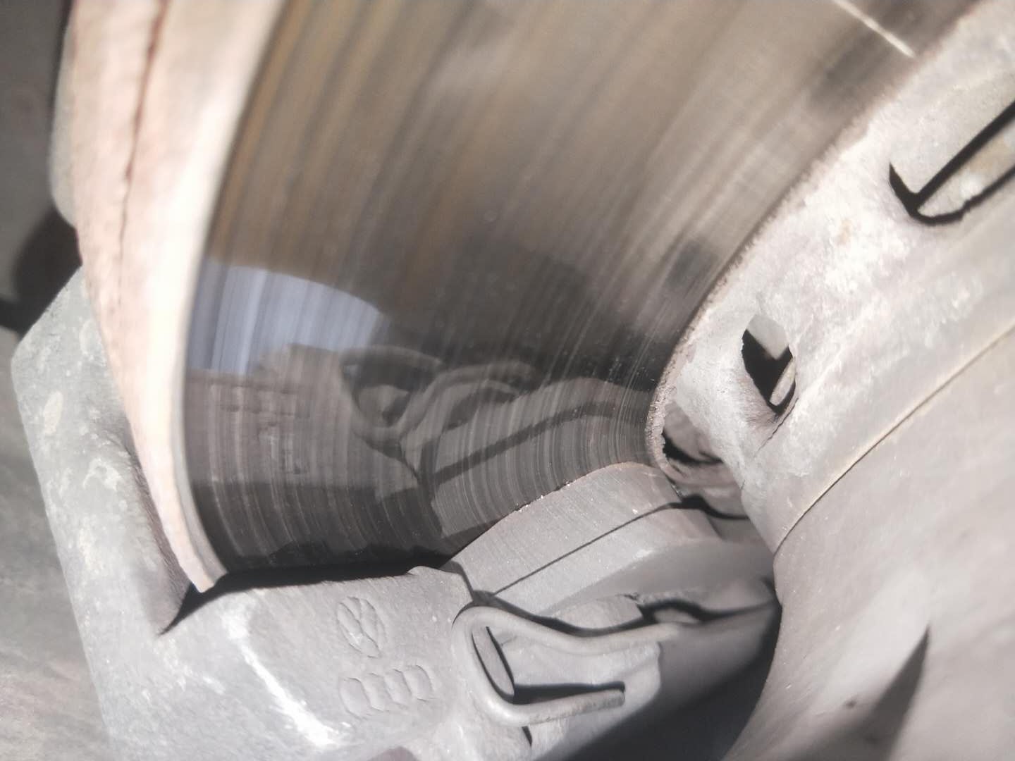 奥迪6缸2.8发动机通病,奥迪2.8v6发动机抖动缺缸