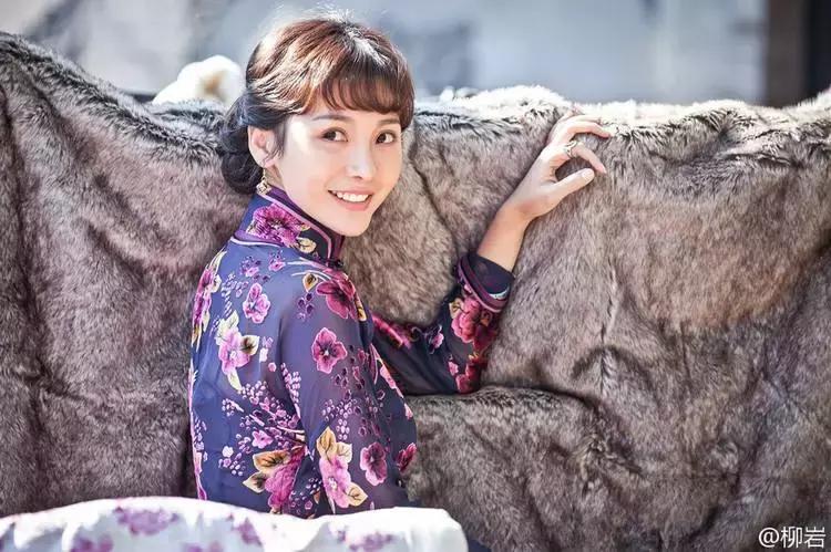 柳岩早期光线主播,光线传媒一姐柳岩