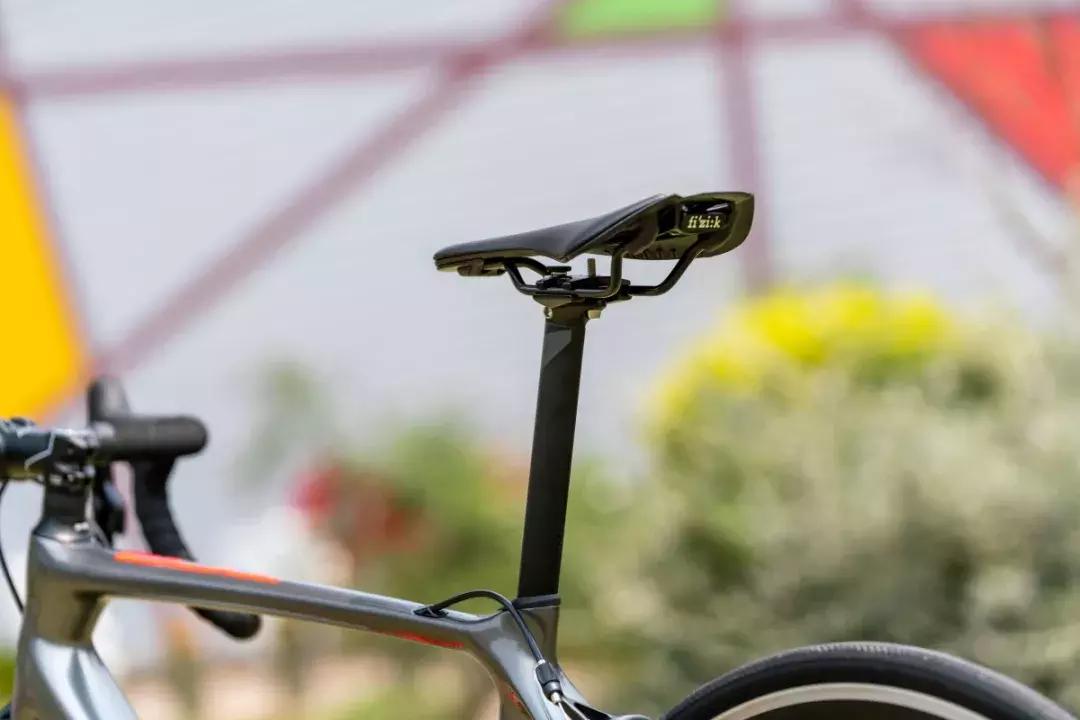 捷安特tcradv2公路车2021款价格,捷安特公路车tcradv3适合学生吗