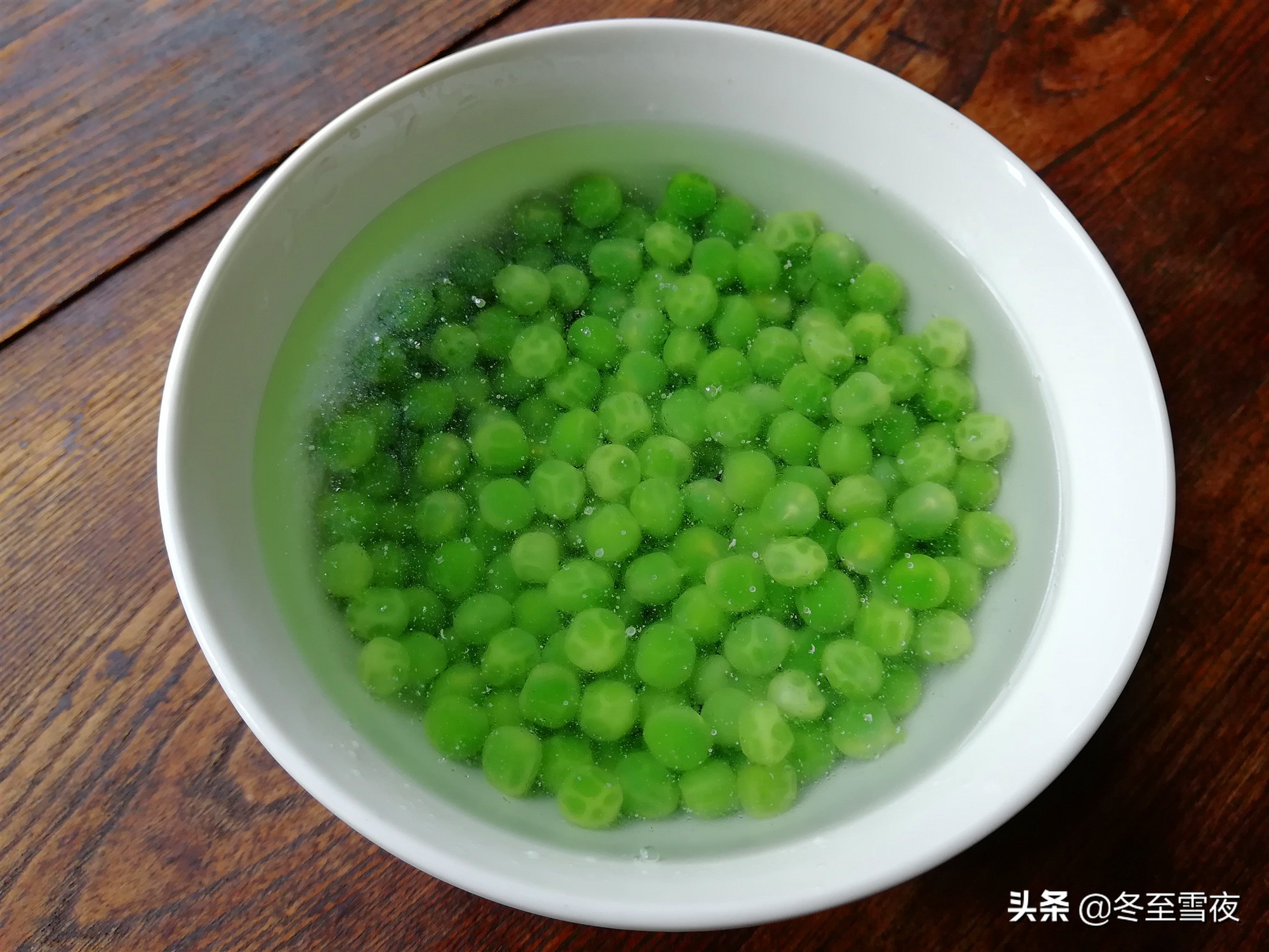 自己炒豌豆在哪里买干豌豆,肉末炒豌豆豌豆要不要焯水