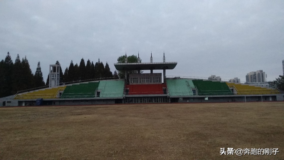 入冬第一次散步,冬训早上几点跑步开始