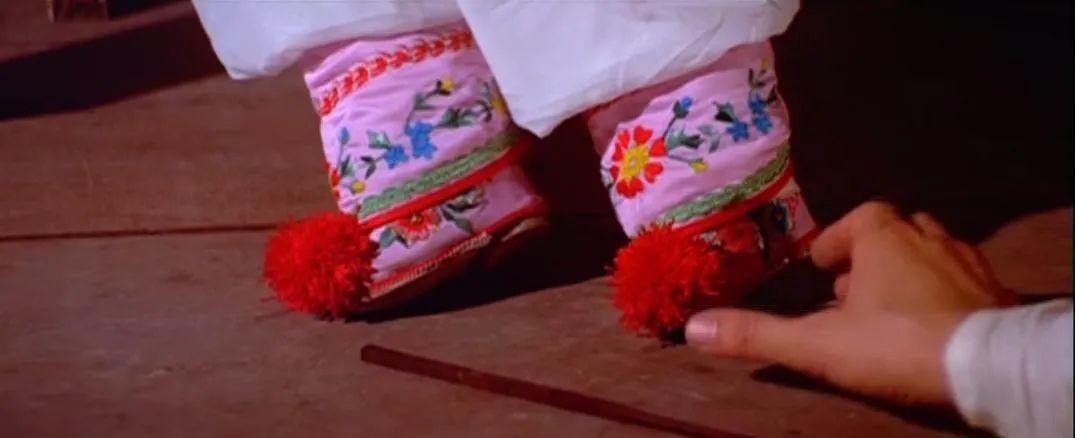 直接看呆，谁能拦住这不要命的“美”人