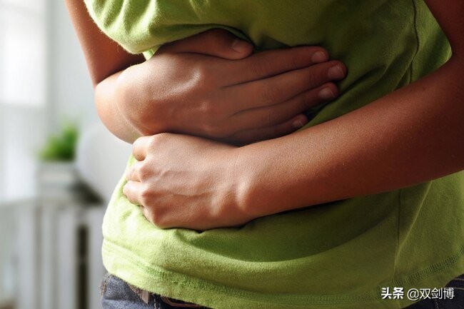 经常胀气肚子痛做肠镜还是胃镜,经常肚子痛检查胃镜还是肠镜