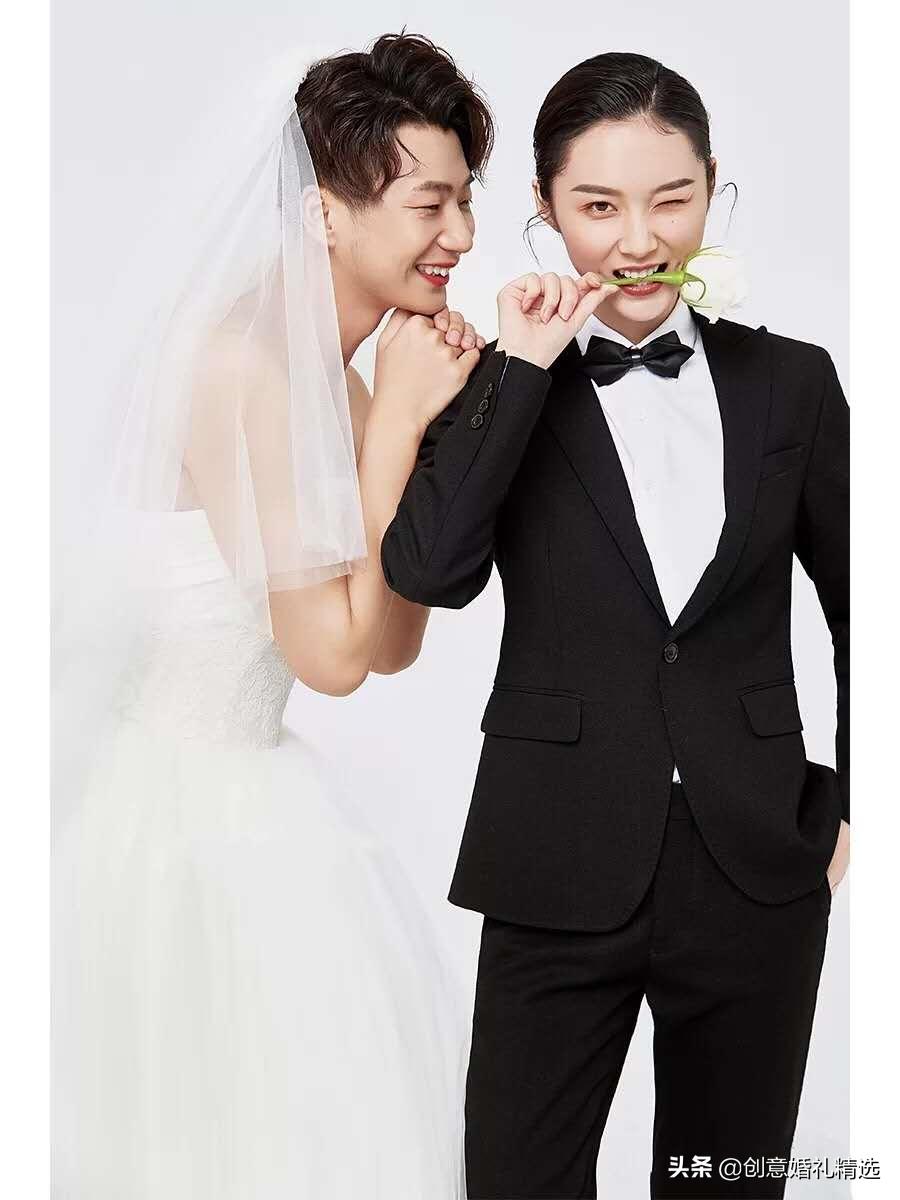 室内婚纱照的风格推荐自己在家拍,拍一套父母年代的婚纱照抖音