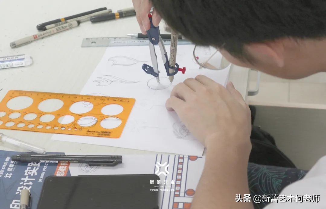 视觉传达设计手绘快题,考研题目视觉传达设计的主要特征