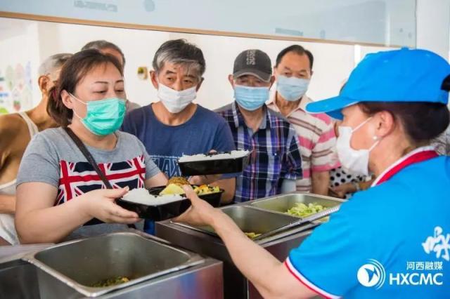 起灶开火！友谊路街浏阳里居家养老服务中心开餐啦