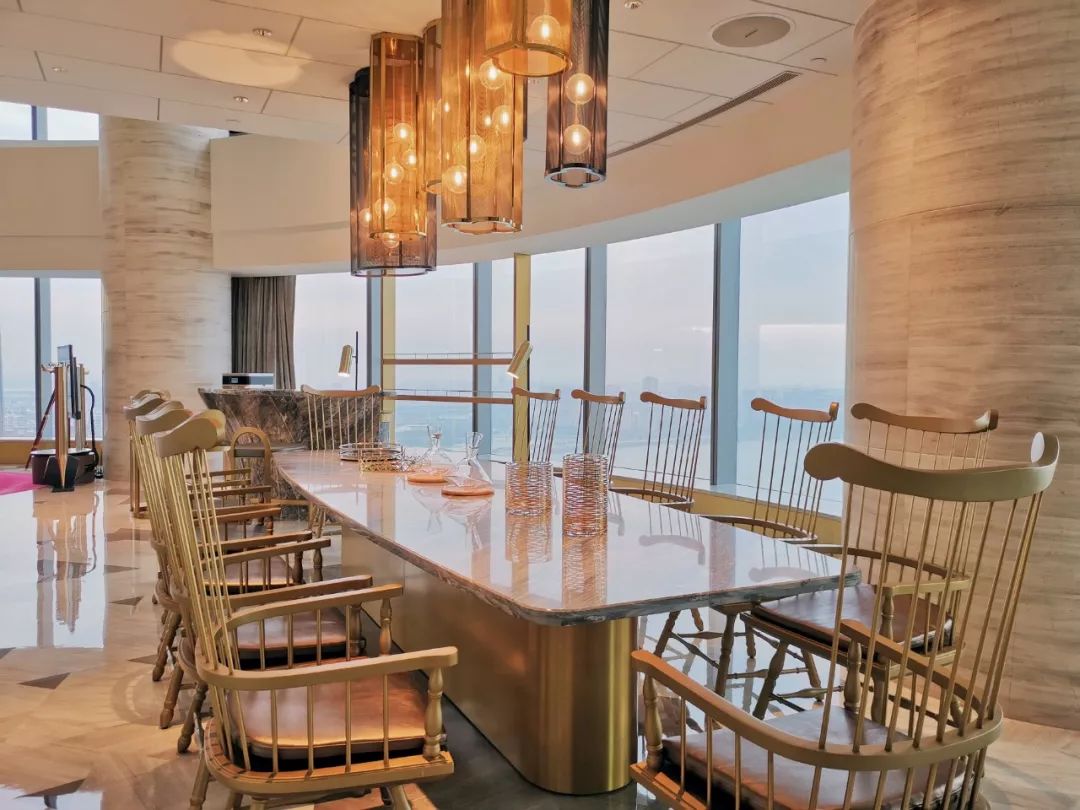 18万一个晚上的酒店什么样,1000多一晚的酒店有什么