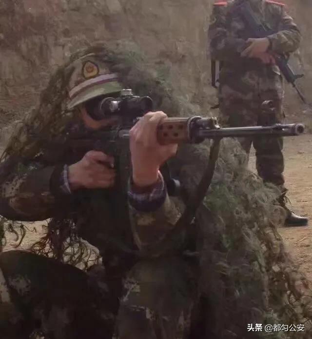 携军人本色,铸公安辉煌