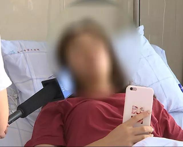 深蹲500个之后尿液变深,深蹲后第二天尿液深褐色