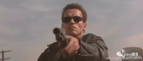 施瓦辛格晚年肌肉一塌糊涂,施瓦辛格老爷子视频