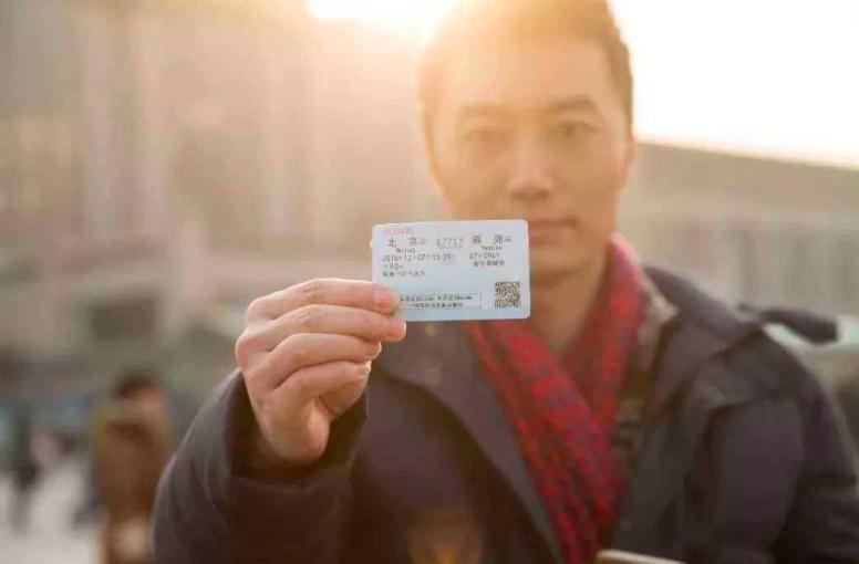 为什么现在高铁都实名制购票了,高铁实名制为什么还有黄牛