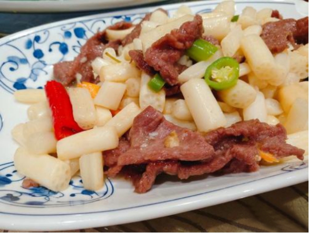 严选美食：酸菜炒肉丝，青椒油豆腐，牛肉炒藕尖，擂辣椒炒鳝鱼