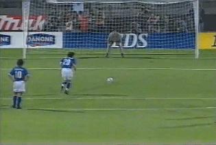 “地球人大战外星人”，黄蓝大战的巅峰对决，世界足坛的经典战役