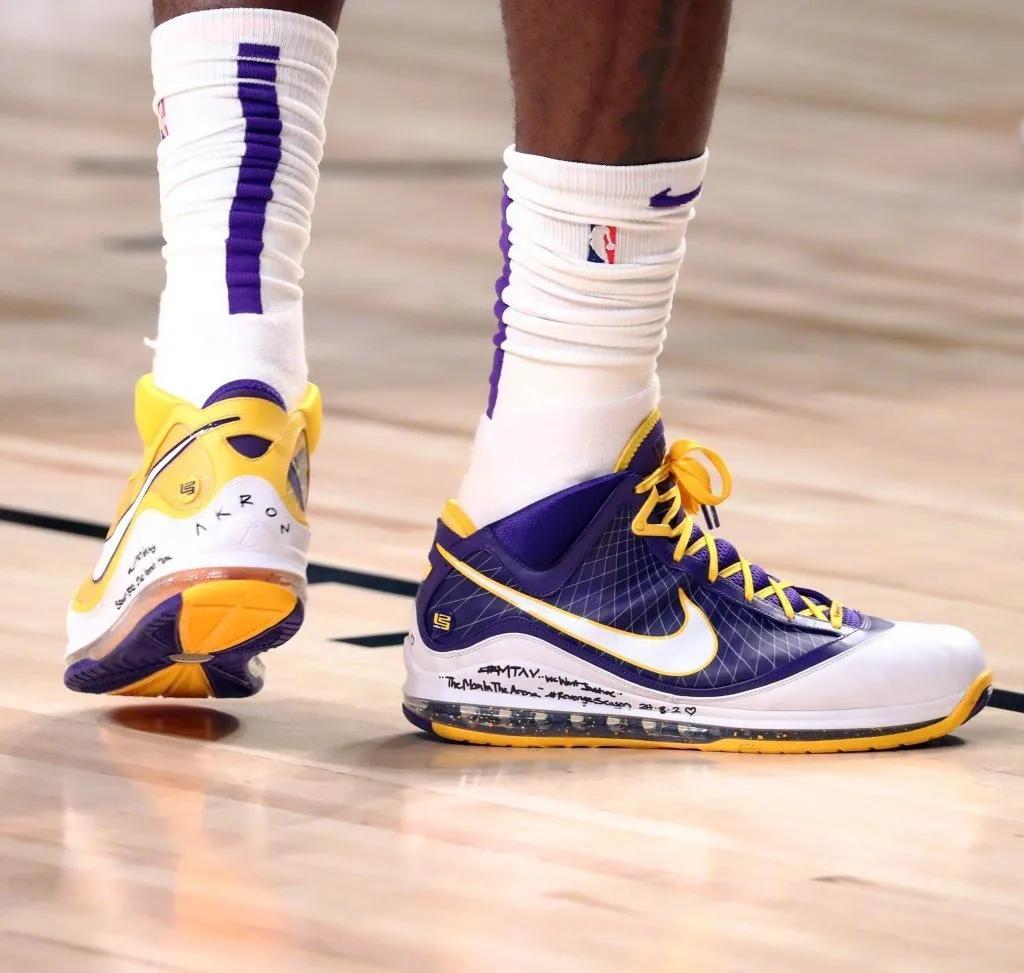 砍掉前掌Zoom？使节13减配，你接受吗？