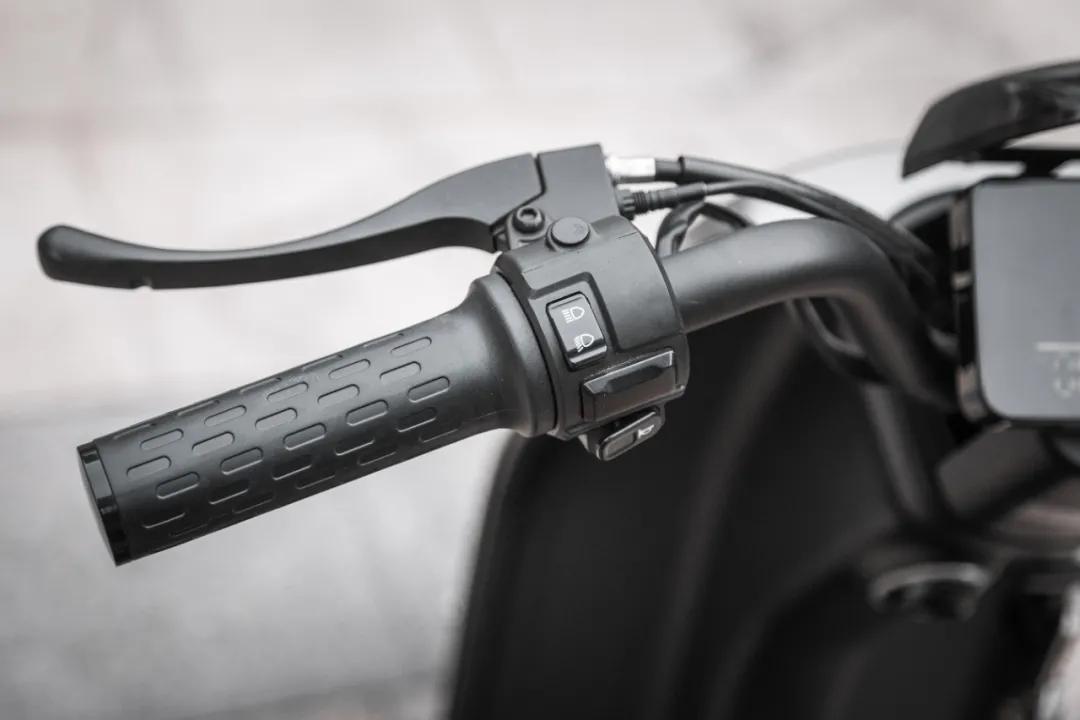 新大洲本田新s07和五羊本田ube对比,新大洲本田s08和五羊本田电动车