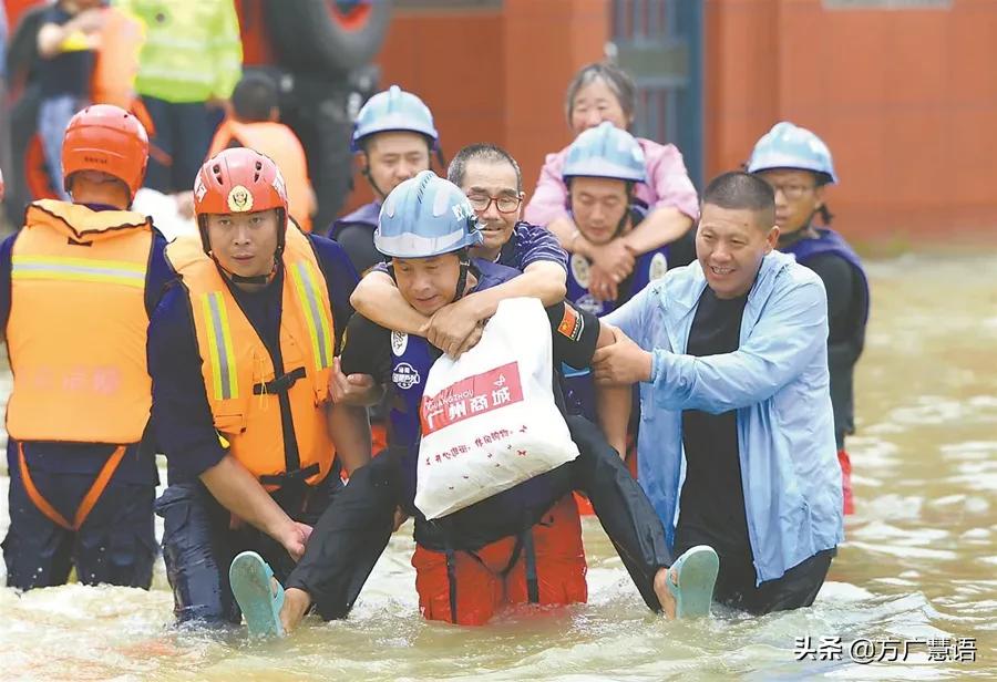 我哭了!地铁被困女生逃生后:庆幸在华夏!但最危险的不是水