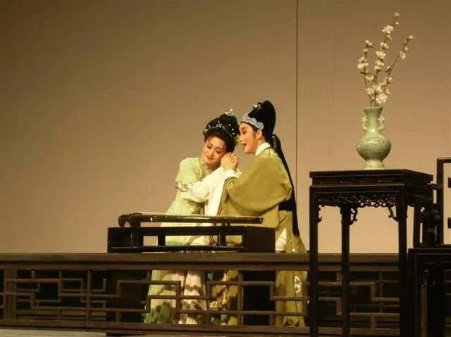 钗头凤陆游与唐琬是多少级的曲子,曾子航讲陆游与唐婉钗头凤