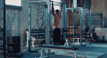 健身肩膀关节弹响疼痛怎么解决,健身肩关节响怎么恢复